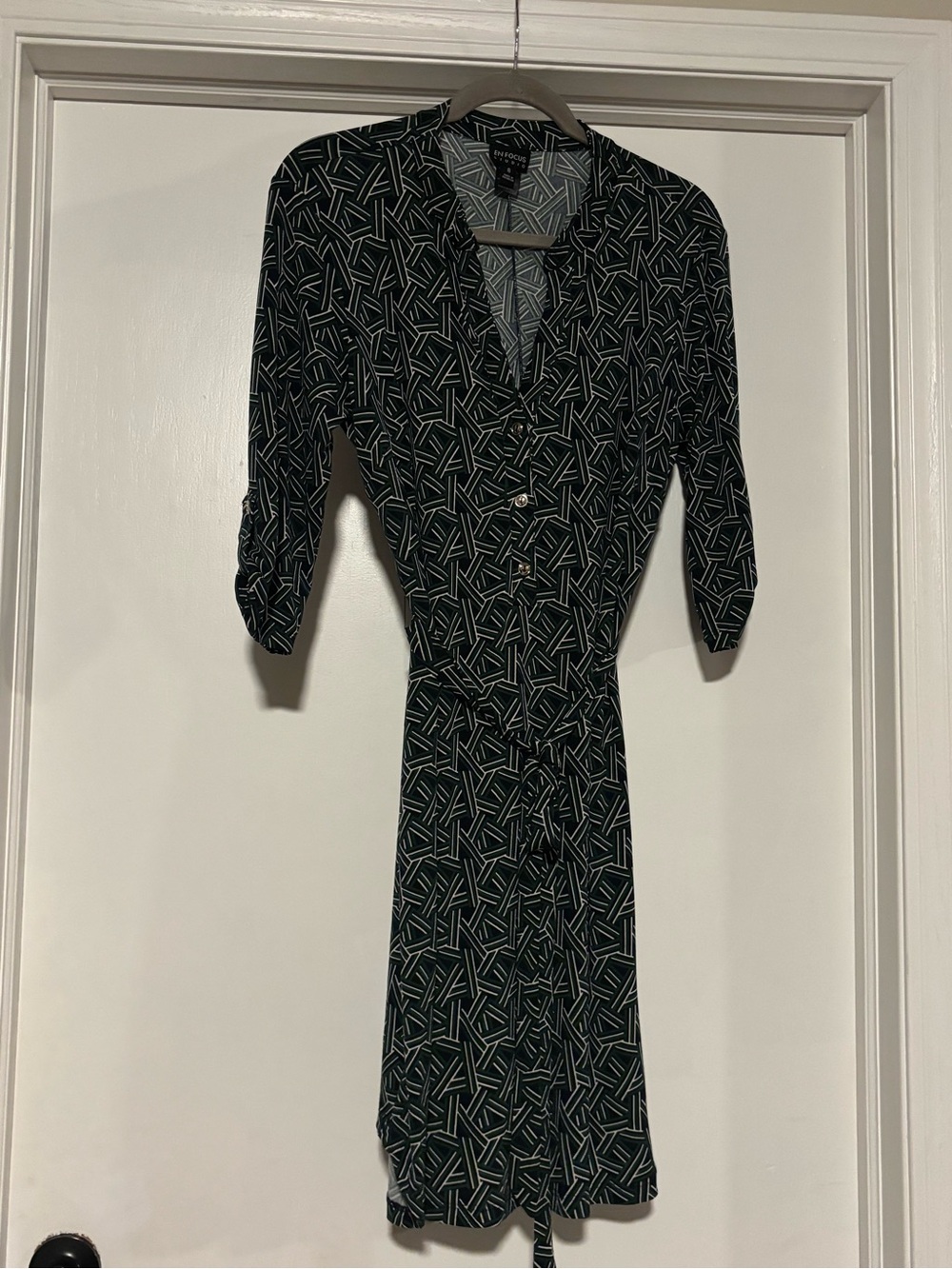 🌸Enfocus Studio Black & White Geometric Wrap Dress